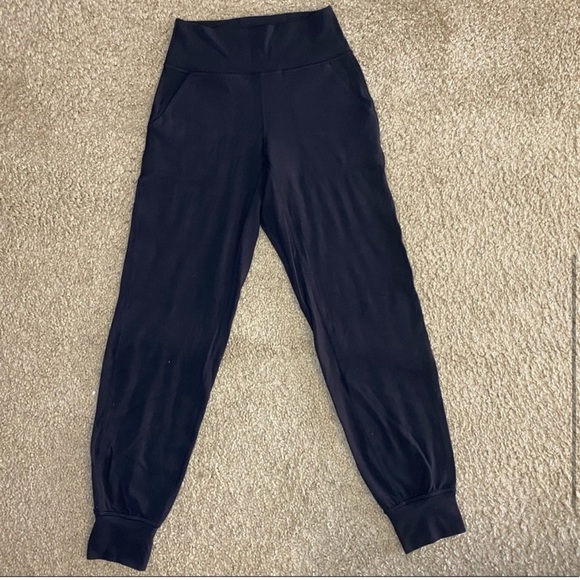 Lululemon Align Black Jogger 38’ Size 6 - Picture 4 of 7